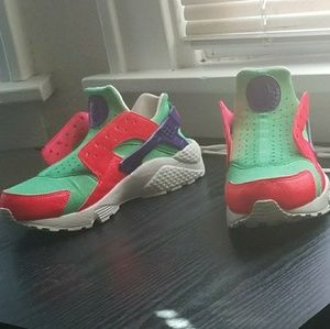 Women's Nike Hurraches